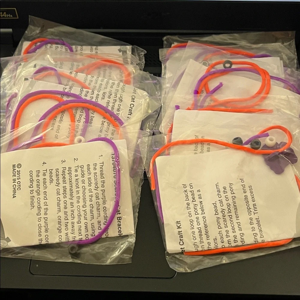 Halloween Scaredy Cat Bracelet Craft Kit (10 Pk)